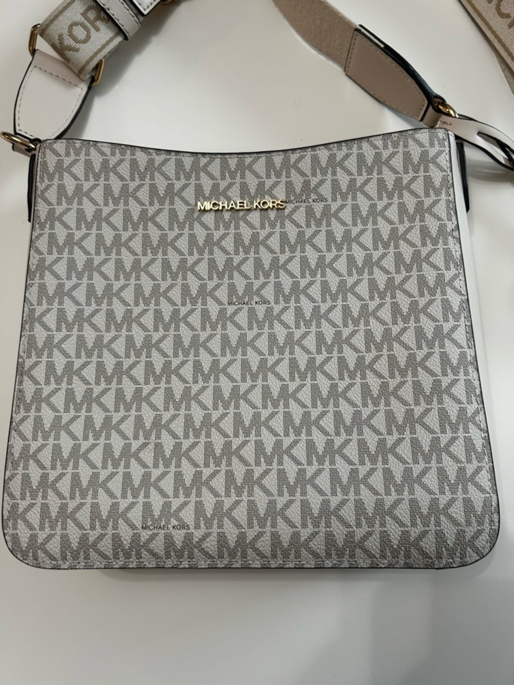 Michael Kors Cream Logo Crossbody Bag with Signature Strap - Picture 2 of 8